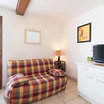 La Maison Des 3*
